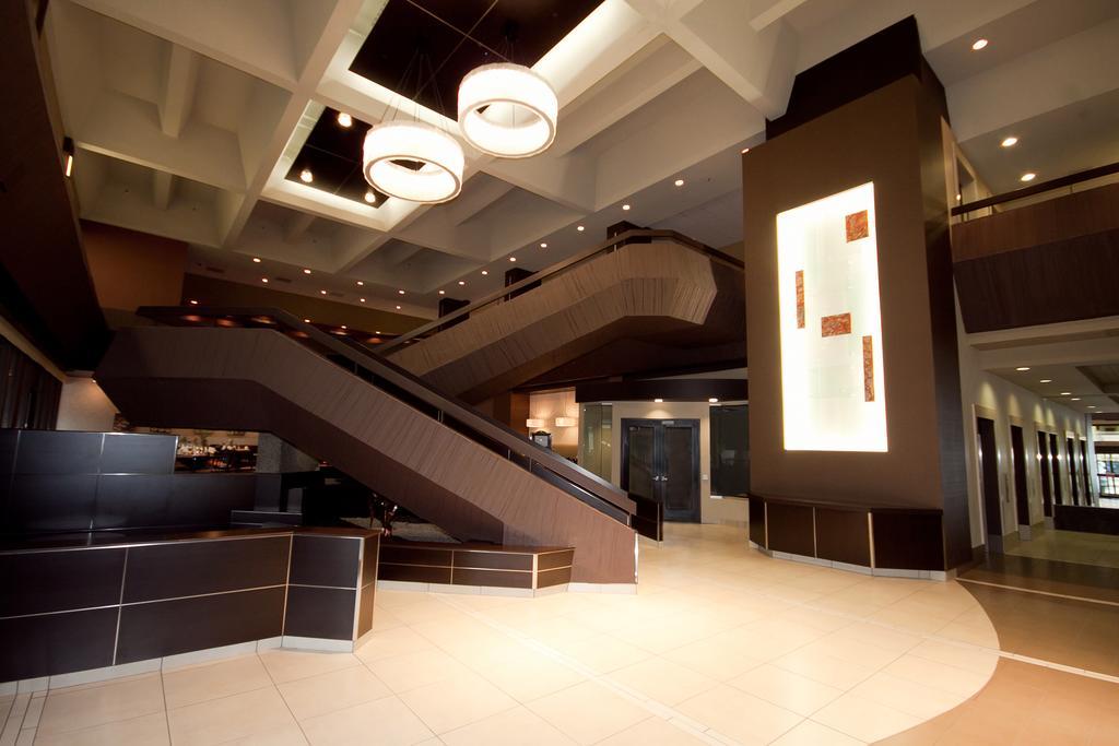 Ramada Plaza By Wyndham Regina Downtown Hotel Interior photo